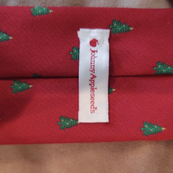 Johnny Appleseed's Christmas Tree Tie! - Picture 2 of 5